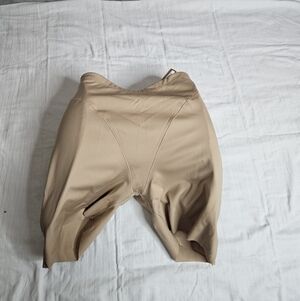 SKIMS Butt and Hip Enhancing Padded Shorts